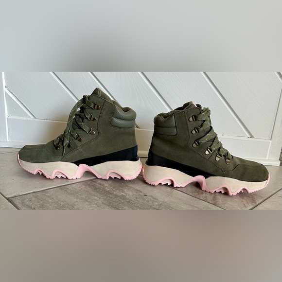 Sorel Kinetic Impact Conquest Sneaker Boots - Picture 9 of 10